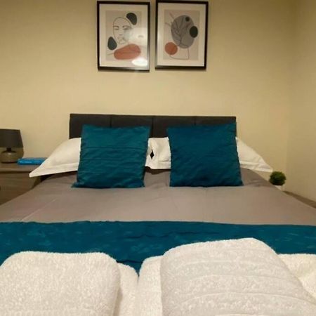 No25-Luxe Living Guest House- 2 Bed-Wifi-Free Parking-City- Beach สวอนซี ภายนอก รูปภาพ