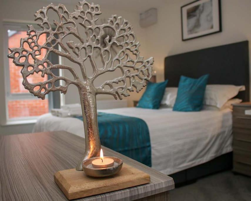 No25-Luxe Living Guest House- 2 Bed-Wifi-Free Parking-City- Beach สวอนซี ภายนอก รูปภาพ